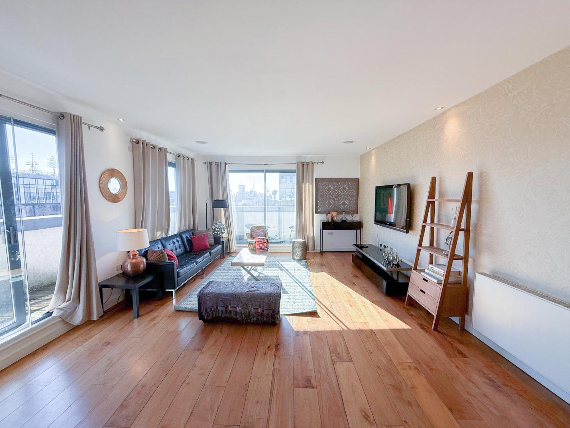 Ample 3-bedroom Flat With Lift In Kings Cross, Islington * Londra