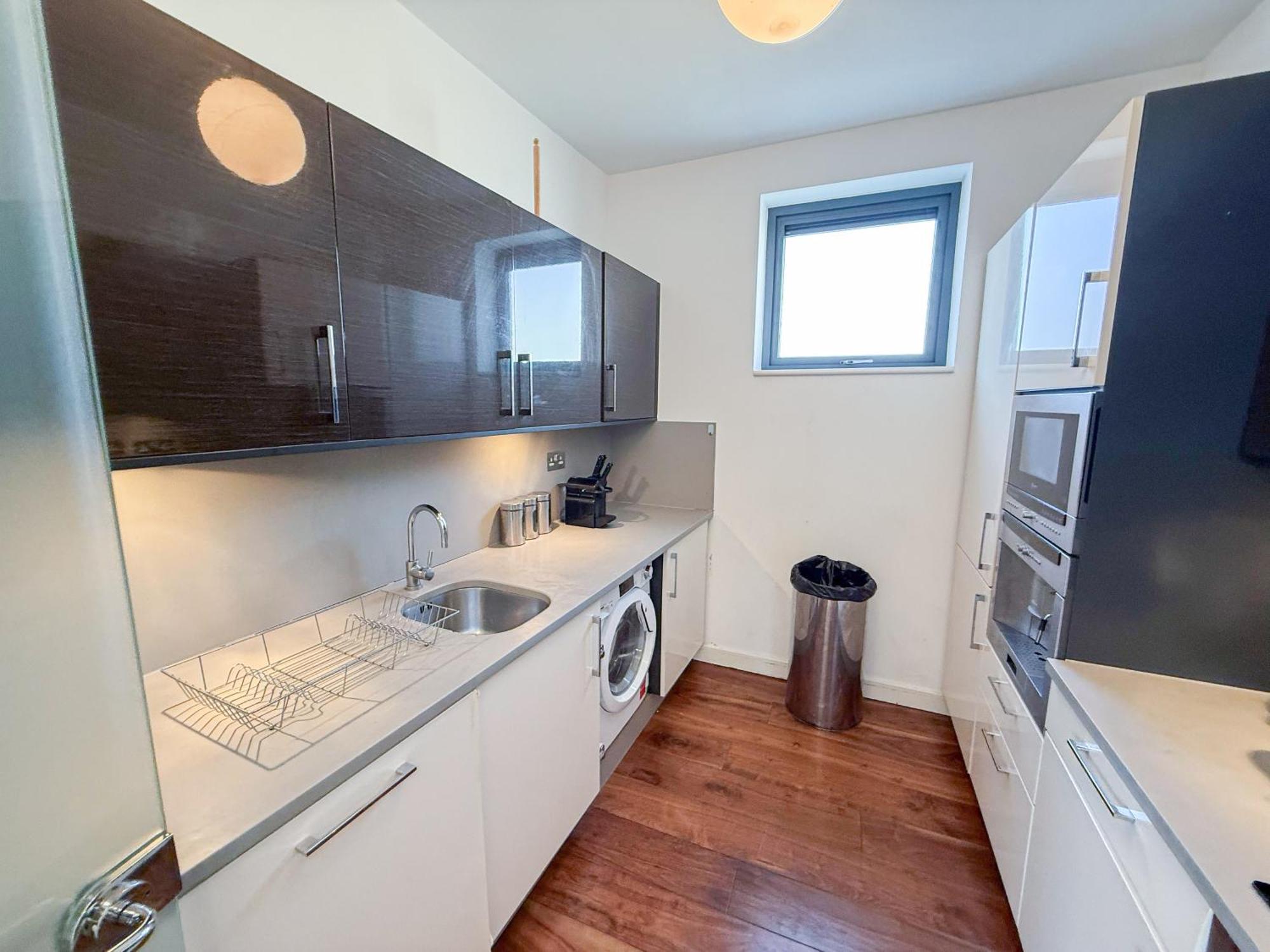 Ample 3-bedroom Flat With Lift In Kings Cross, Islington